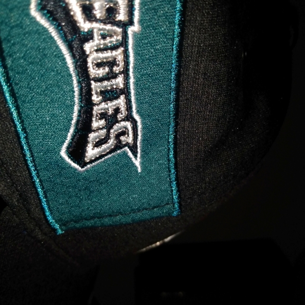 Eagles Fitted Stretch Cap L/XL Brand New